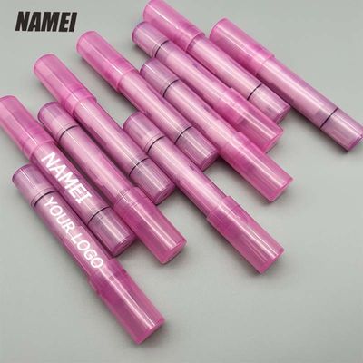 Un buon prezzo. Il contenitore di plastica vuoto evidenzia il contenitore in linea