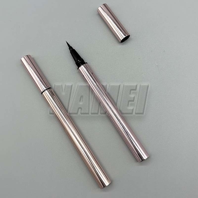 Un buon prezzo. Oem Custom eyeliner imballaggio vuoto perlinea d'oscillazione liquida contenitore di penna per eyeliner tubo vuoto per eyeliner personalizzato in linea