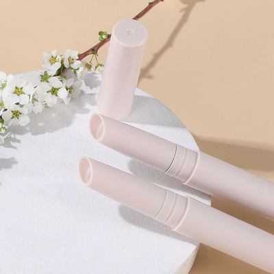 Un buon prezzo. Tutte le tipologie di pelle Tubo per coltelli di ombrello Twist Up Custom Container di rossetto vuoto Imballaggio in linea