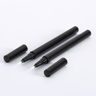 Un buon prezzo. Cosmetic packaging material for thin Eyeliner pen thin liquid Eye line pencil with steel beads empty black container in linea